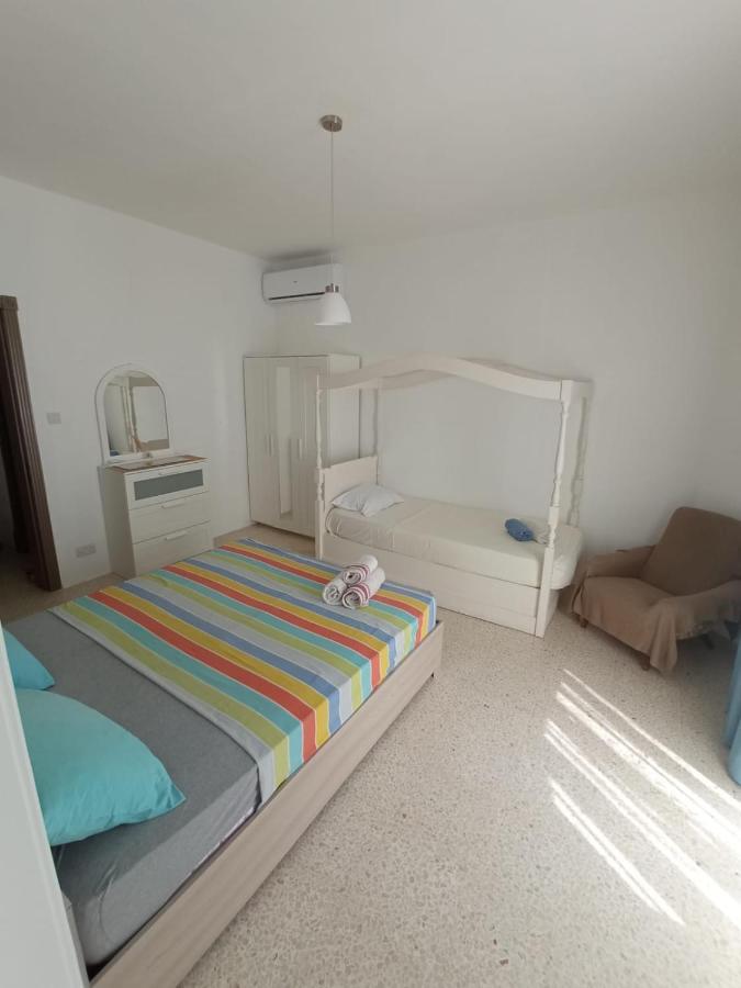 Modern Bedroom Gzira Bagian luar foto