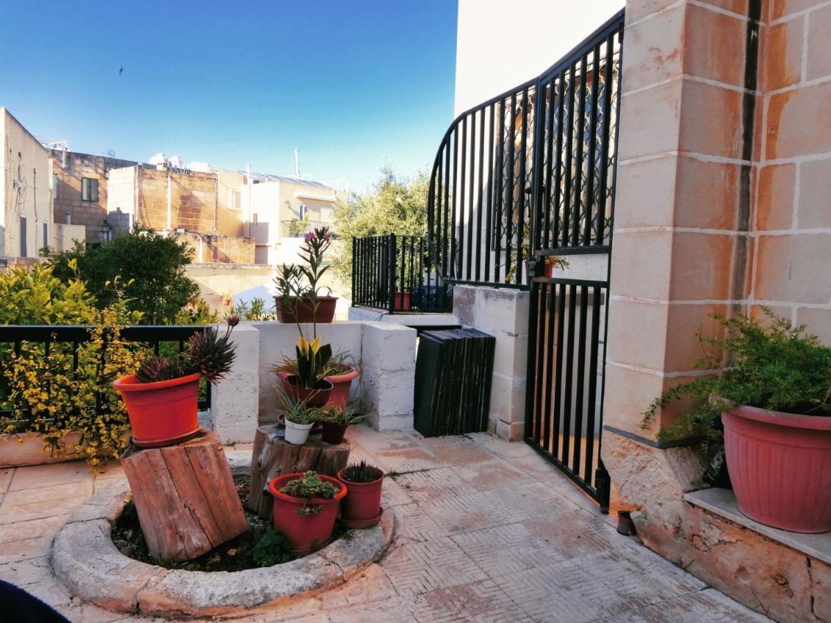 Modern Bedroom Gzira Bagian luar foto